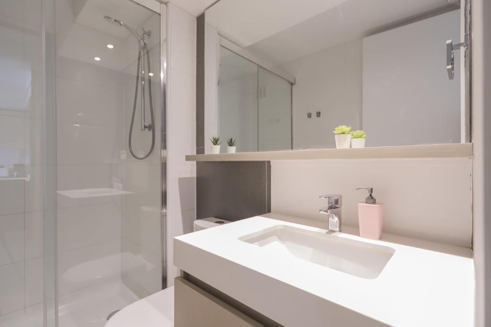 Apartamento Cozy Steps Away From Costanera Center