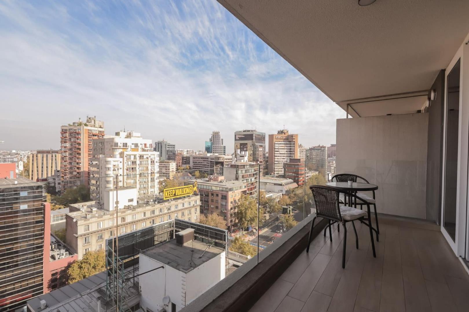 Apartamento Cozy Steps Away From Costanera Center